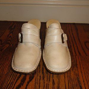 DR MARTENS Women's Vintage Cream Chunky Heel Slip On Sandals (11701) Sz 5